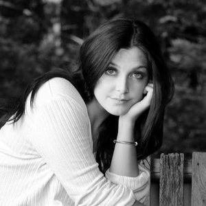 Meet your Posher, Devan